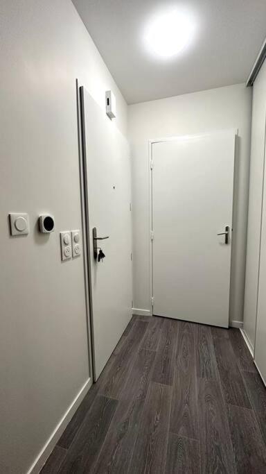 Appartement Cozy - Quartier Residentiel 믈룅 외부 사진