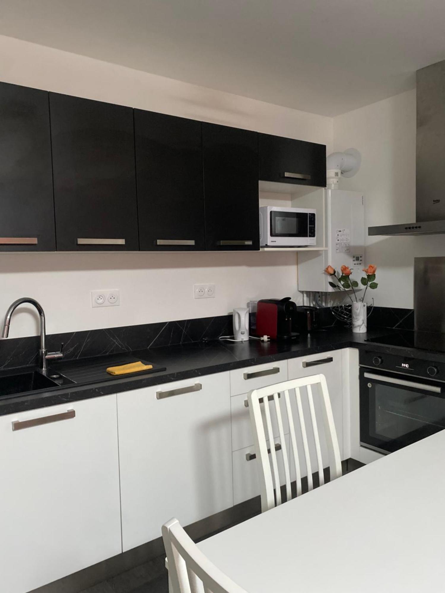 Appartement Cozy - Quartier Residentiel 믈룅 외부 사진
